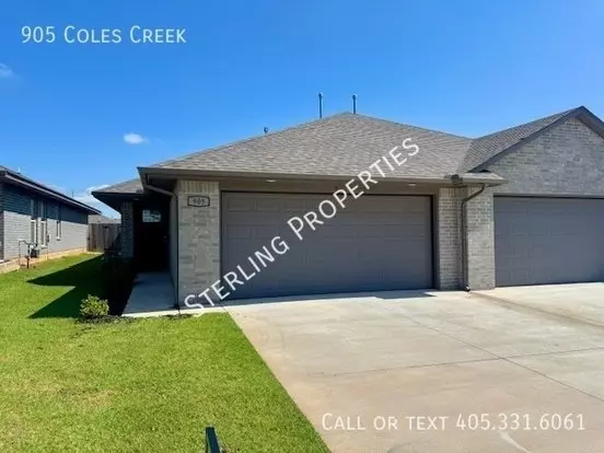905 Coles Crk Apartment for rent in Yukon, OK