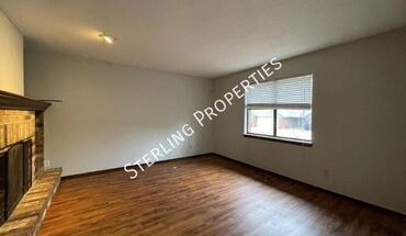 2913 Village Cir Apartment for rent in Edmond, OK