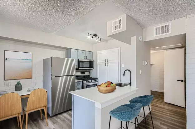 Rise Biltmore Apartment for rent in Phoenix, AZ
