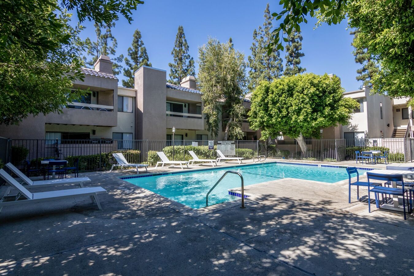7810 Topanga Canyon Blvd Canoga Park, CA Apartment for Rent