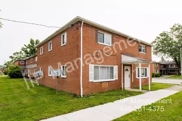 23984 Banbury Rd Apartment for rent in Warrensville Heights, OH