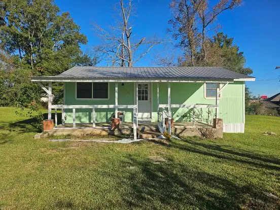 100 Lake St Apartment for rent in New Llano, LA