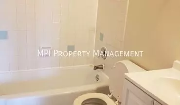 5 of 5 6600 N 77th St Apt 7 House for rent in Milwaukee, WI