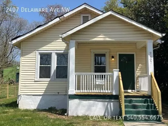 2407 Delaware Ave NW Apartment for rent in Roanoke, VA