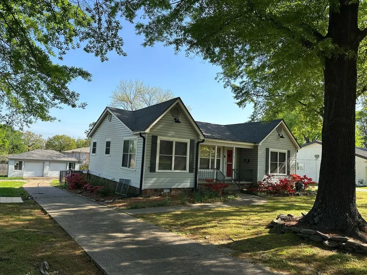 3815 Free Ferry Ln House for rent in Fort Smith, AR