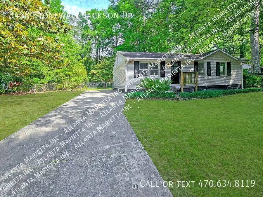 8438 Stonewall Jackson Dr House for rent in Jonesboro, GA