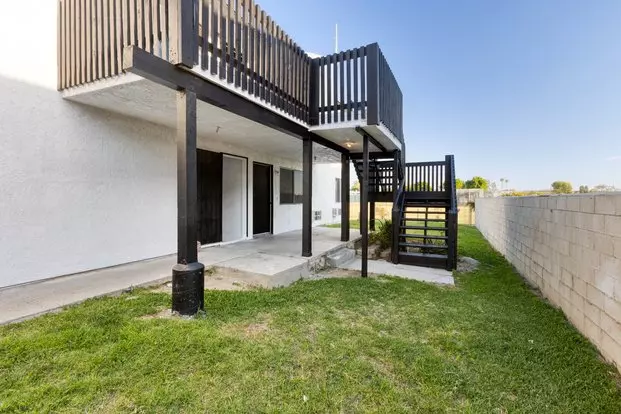 3296 Franklin Ave Apartment for rent in Fullerton, CA