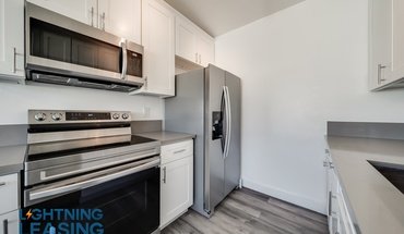 326 W Queen Apartment for rent in Inglewood, CA