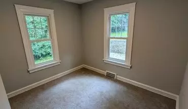 4 of 17 4522 Rainbow Rd Apartment for rent in South Euclid, OH