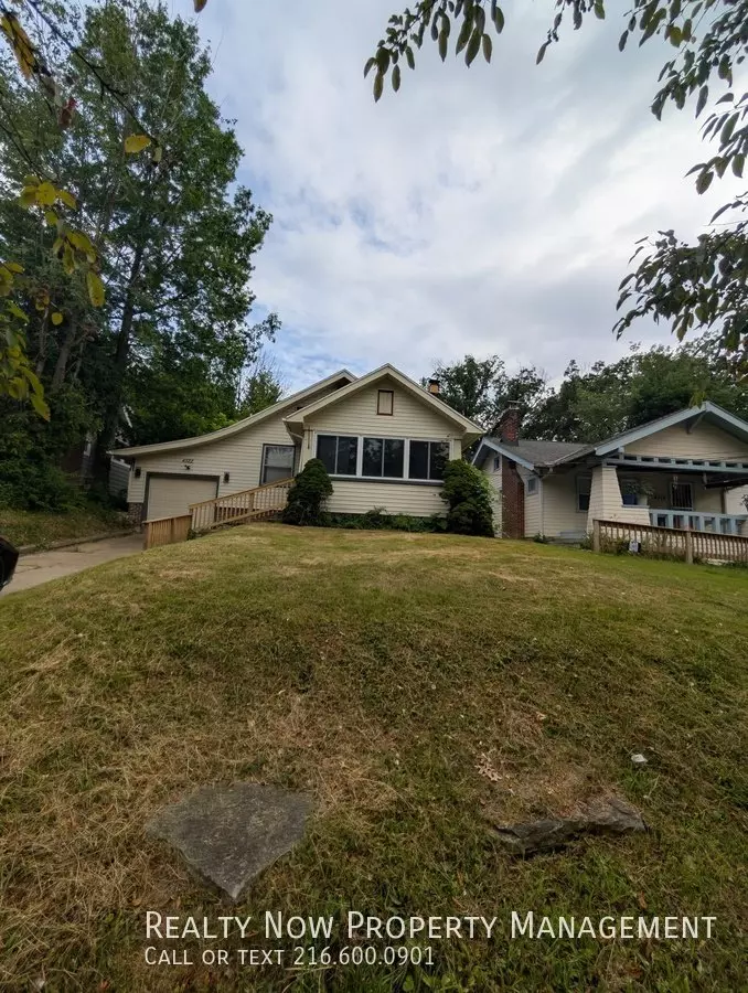 4522 Rainbow Rd Apartment for rent in South Euclid, OH