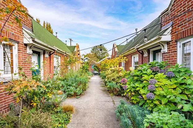 Broadway Court Apartment for rent in Seattle, WA