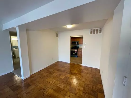 5105 - 5109 10th Pl Apartment for rent in Arlington, VA 5105 - 5109 10th Pl Apartment for rent in Arlington, VA