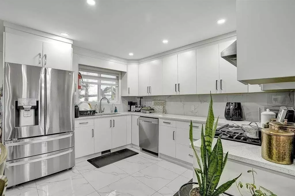 18044 40 Ave House for rent in Surrey, BC