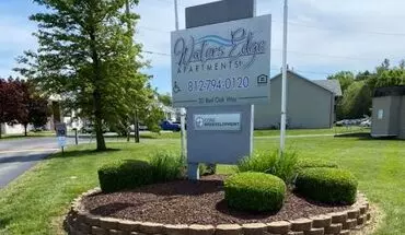 5 of 18 Water&#39;s Edge Apartment for rent in Austin, IN