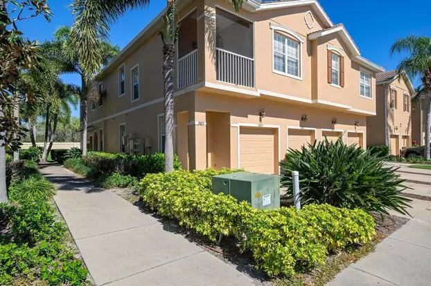 Amazing Updated Condo** Short Term Rental** **available October 2025-january 2026** Apartment for rent in Sarasota, FL