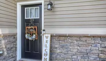4 of 29 Fully Furnished 3 Bedroom Townhome House for rent in Carlisle, PA
