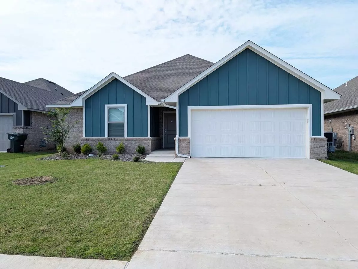 Nearly New Home In Norman House for rent in Norman, OK