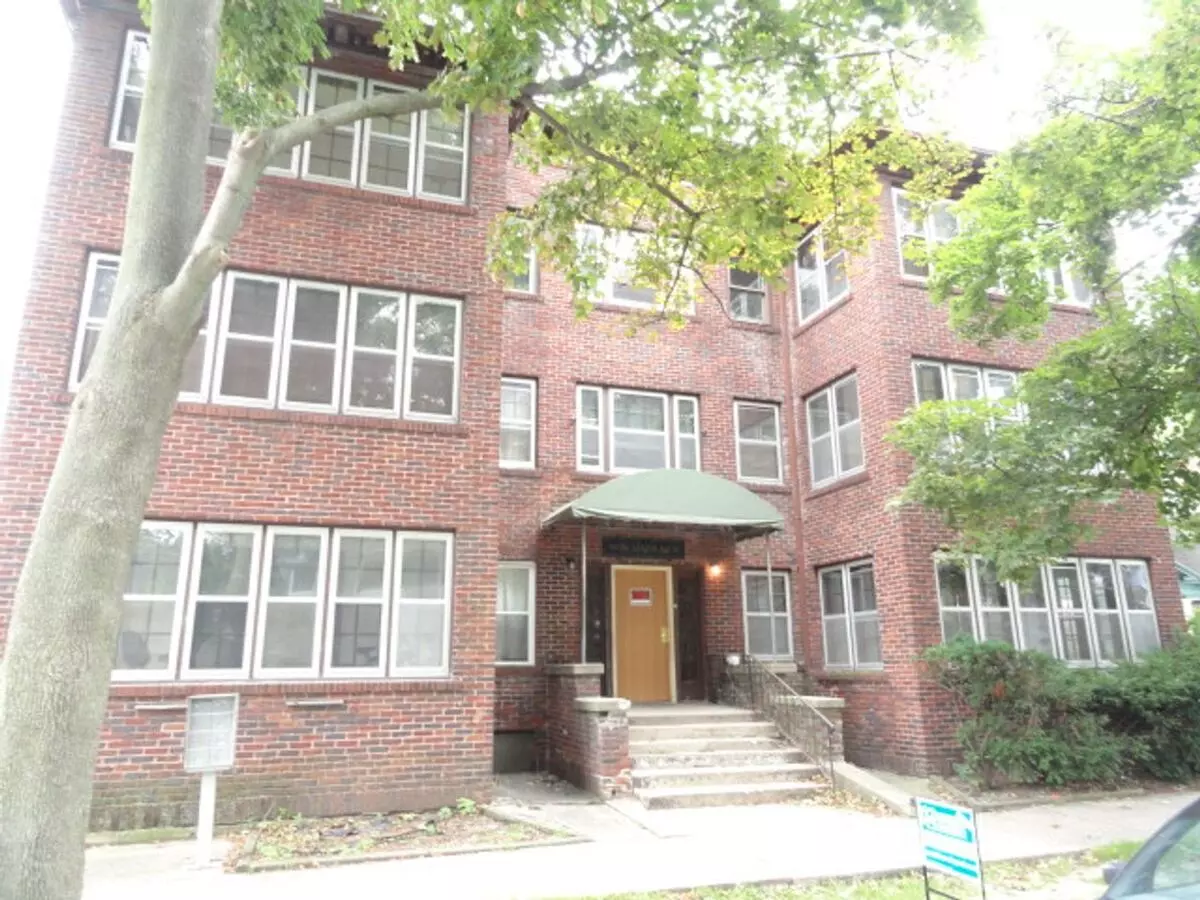 Second - 309/311 Apartment for rent in Jackson, MI