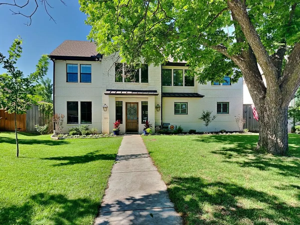 Immaculate Home In University Heights! Updates Galore! House for rent in Dallas, TX