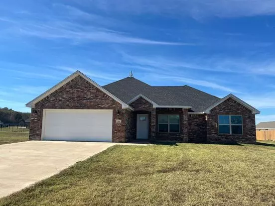 Cozy 3 Bed, 2 Bath - Silo School District Apartment for rent in Durant, OK