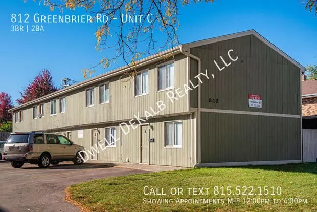 812 Greenbrier Rd Apartment for rent in Dekalb, IL