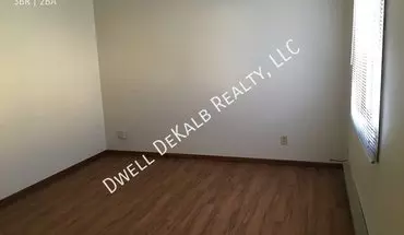 3 of 8 812 Greenbrier Rd Apartment for rent in Dekalb, IL