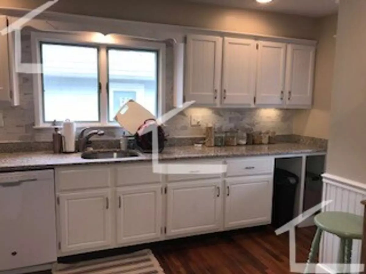 Renovated Duplex 3 Bed Unit, Free Laundry, Parking Included House for rent in Somerville, MA