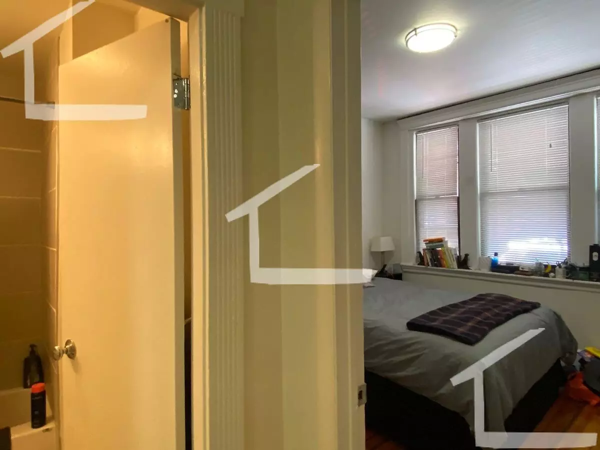 Nicely Renovated 2 Bed 2 Bath In The Heart Of Beacon Hill. House for rent in Boston, MA