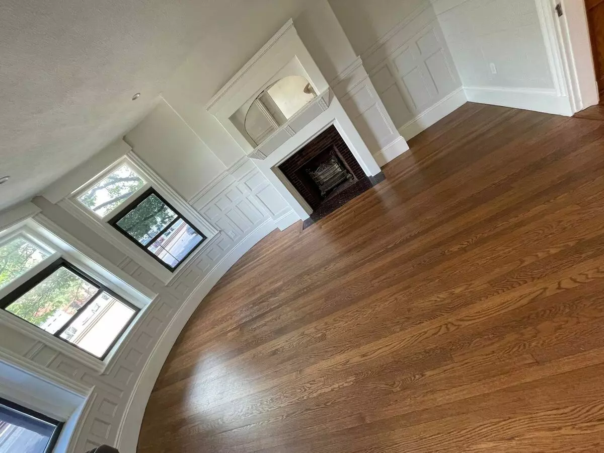 9/1 Large 3br Apartment W/parking, Heat Inc Apartment for rent in Boston, MA