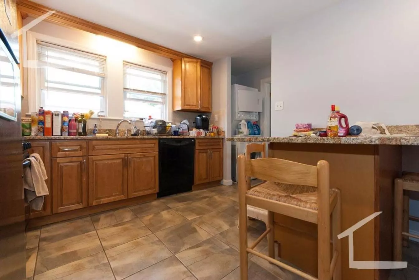 5 Bed/2.5 Bath On Brighton/allston Line Apartment for rent in Brighton, MA