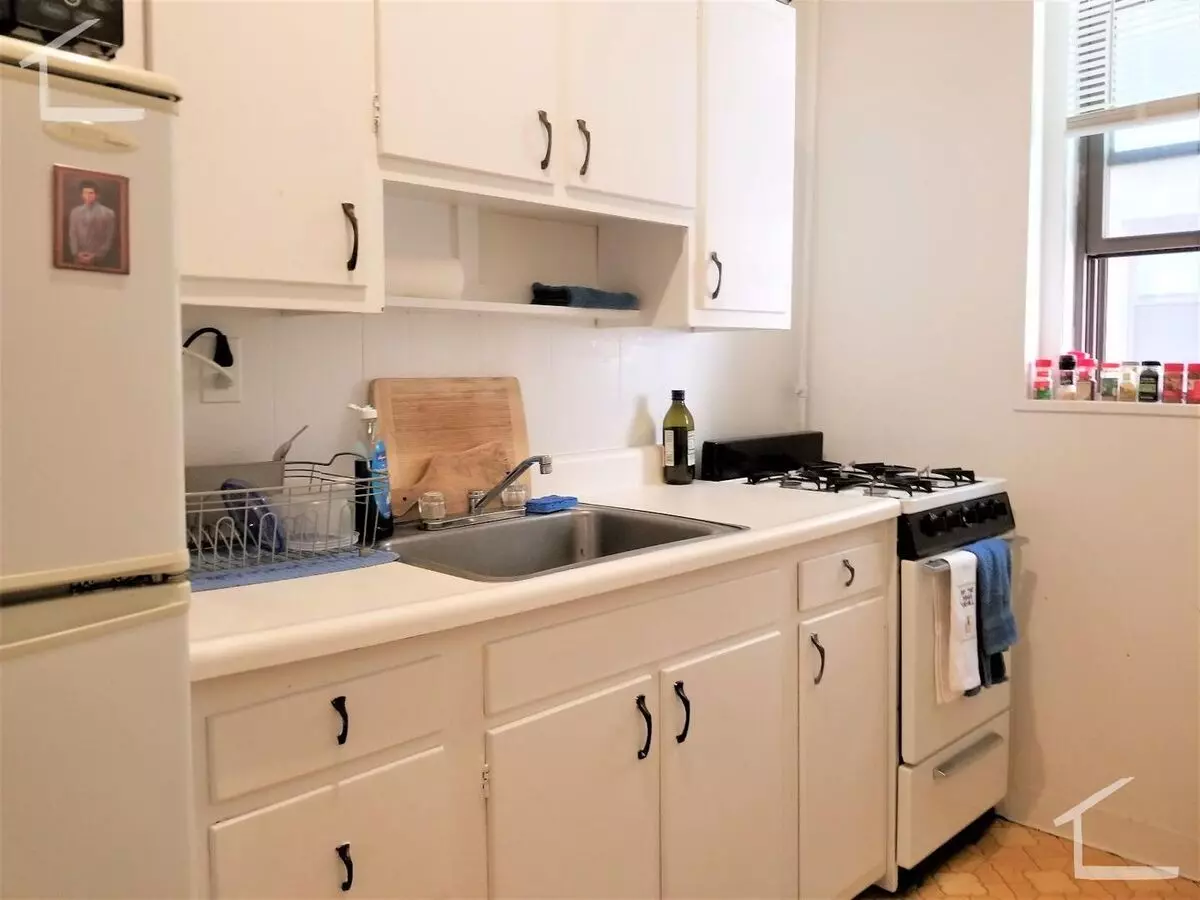Large Studio In A Prime Location By The Green Line In Brighton! House for rent in Boston, MA