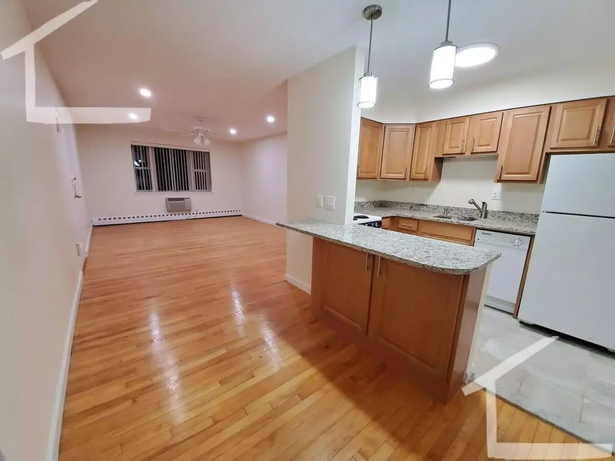 No Brokers Fee, Heat, Hot Water Included, Elevator, Laundry On A Site, Parking For Rent Apartment for rent in Brookline, MA