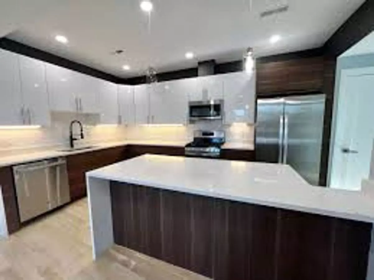 No Brokers Fee, Washington Sq. Area, In-unit Washer/dryer, Central Heat/ac, Pets Friendly, Steps From The T Stop Apartment for rent in Boston, MA