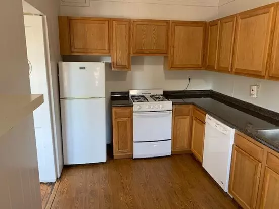 Cleveland Circle 3 Bed With Eat-in Kitchen, Dishwasher, And Dining Room Apartment for rent in Boston, MA