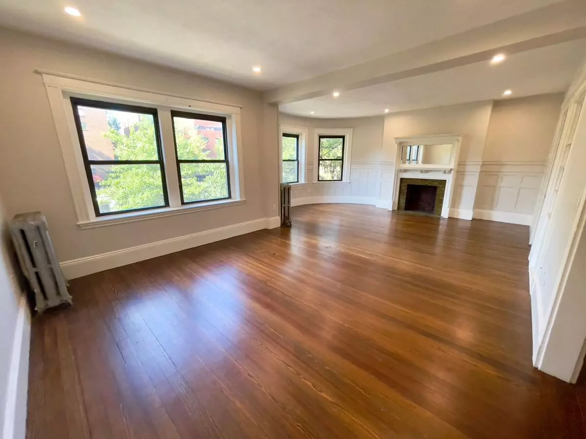 Elegant Brookline Residence | 3 Bedrooms / 1 Bathroom On Beacon St - Heat & Hw Included - Off Street Parking For Rent $4400/month Apartment for rent in Boston, MA
