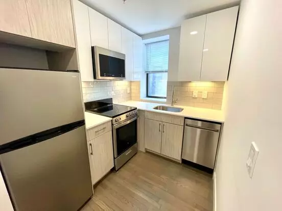 Studio Apartment In Fenway With Luxury Kitchen And Bathroom - Laundry In Unit - No Broker Fee Apartment for rent in Brookline, MA