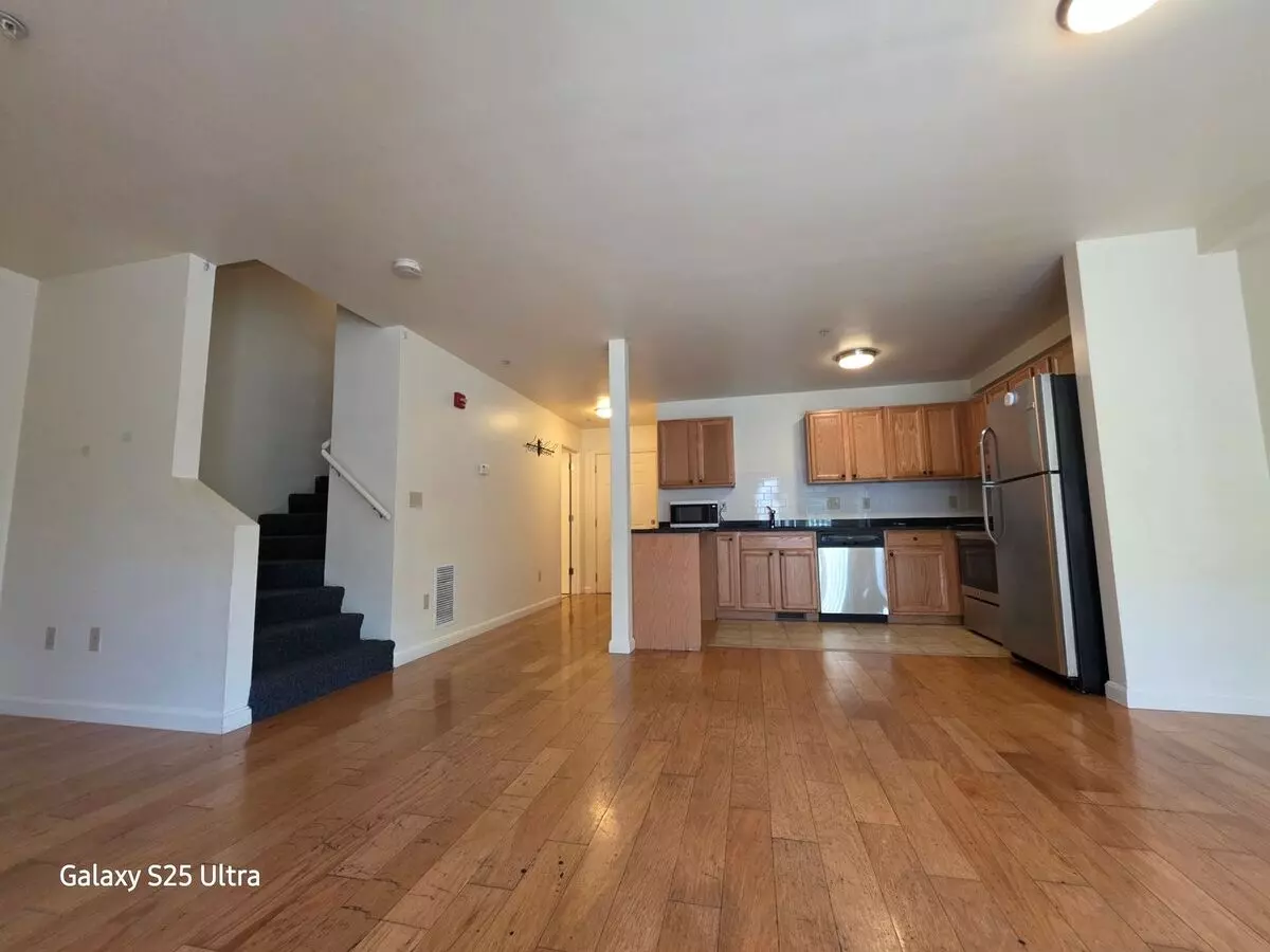 No Brokers Fee, No Security Deposit. Large Unit, In-unit Laundry, Parking Apartment for rent in Allston, MA