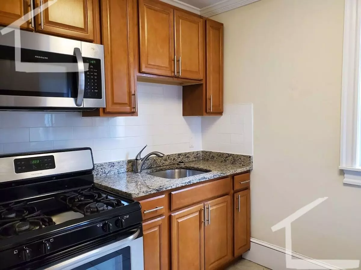 Recently Renovated Unit. Steps From Bu Campus. Heat, Hot Water Included. Apartment for rent in Brookline, MA