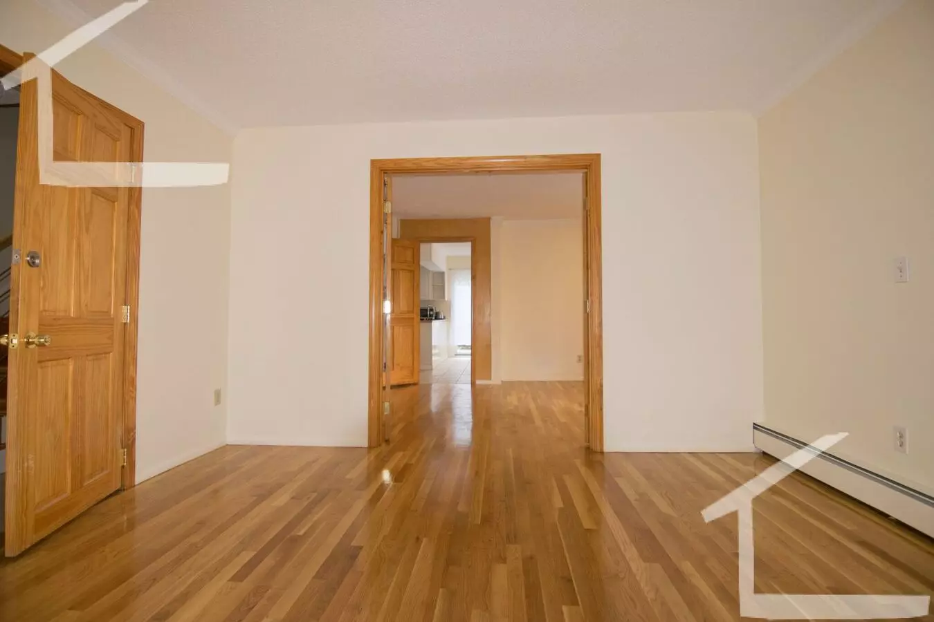 8/1 Huge 5br/3.5ba Brookline Townhouse Near Coolidge, Bu, Longwood Apartment for rent in Brookline, MA