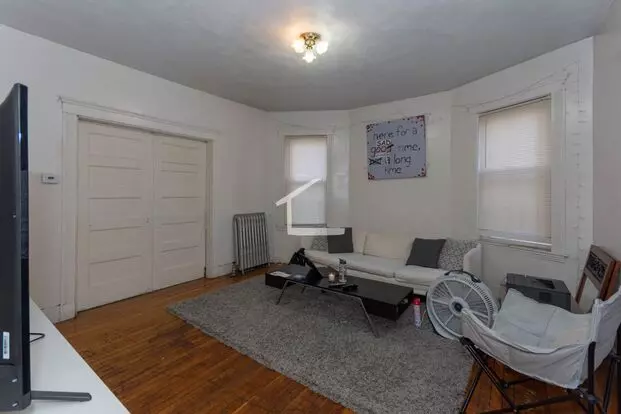 Huge 3 Bed Near Bu And The Green Line In Allston! Apartment for rent in Boston, MA