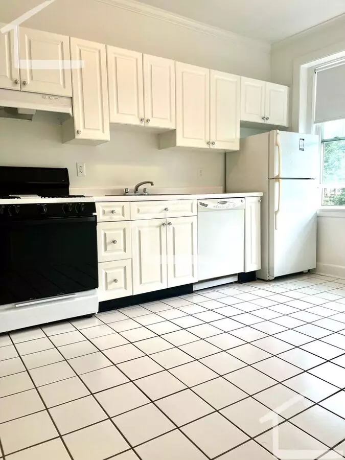 No Broker's Fee! Beautiful 2 Bed On The Brighton/brookline Line Apartment for rent in Boston, MA