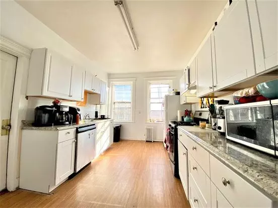 Mission Hill Area. Available September 1. Laundry ,heat, Hot Water Included, Eat-in Kitchen. Apartment for rent in Boston, MA