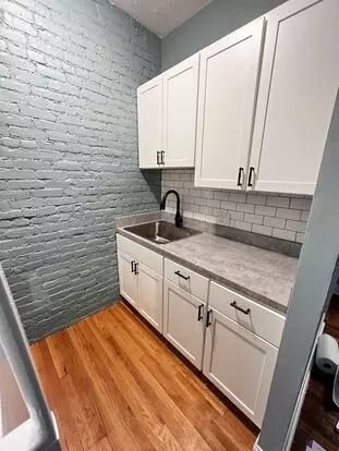 2 Bedroom Unit In Mission Hill. Recently Renovated. Students Welcome! Apartment for rent in Boston, MA