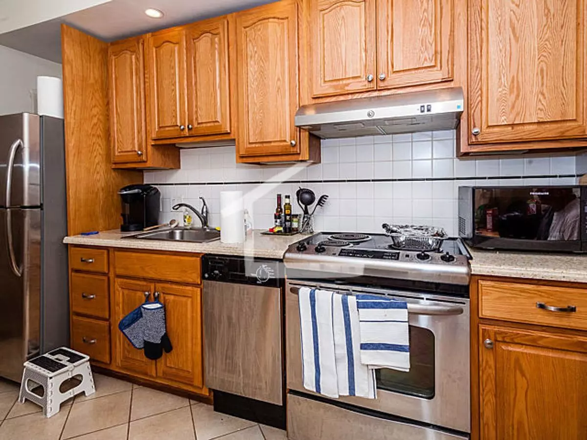Nicely Renovated, Pet Friendly 2 Bed In The Heart Of Beacon Hill. House for rent in Boston, MA