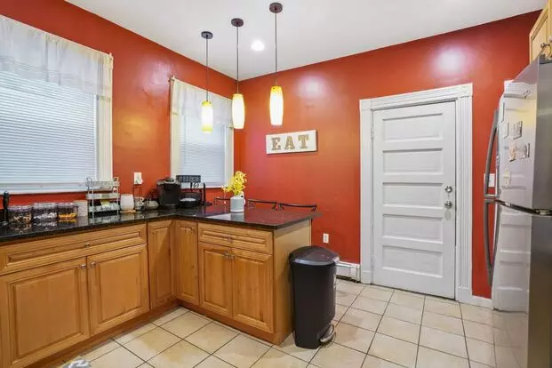 No Brokers Fee, In-unit Laundry, Parking For Rent Apartment for rent in Brighton, MA