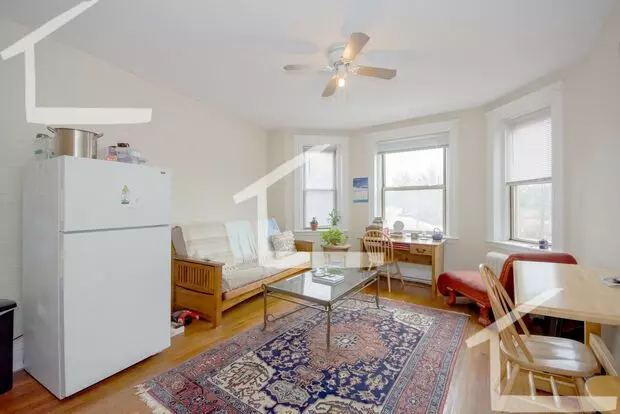Central Fenway Location. Students Welcome! Laundry, Eat-in Kitchen Apartment for rent in Boston, MA