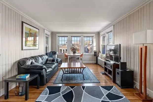 Brighton 3-bed Avail For August; Beat The 9/1 Rush! Apartment for rent in Newton, MA