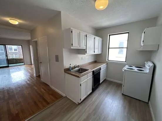Charming 2 Bedroom-no Broker Fee Apartment for rent in Boston, MA