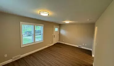 4 of 32 Cedarburg Townhome With Attached Garage, Newly Renovated With In Unit Laundry House for rent in Cedarburg, WI