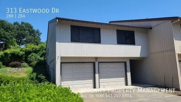 313 Eastwood Dr Apartment for rent in Medford, OR